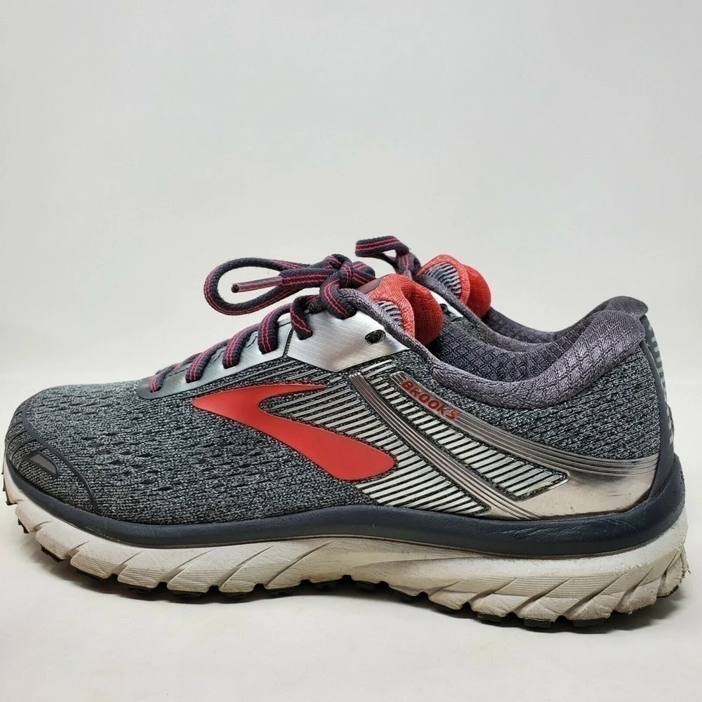 Brooks Women's Adrenaline GTS 18 Running Shoes 9